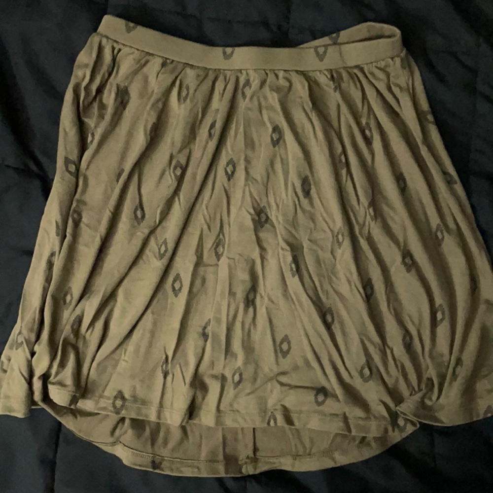 Old navy olive flowy skirt size M